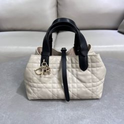 디올 2822 23X15X15cm