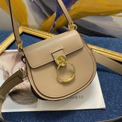 끌로에 2024 끌로에 Tess