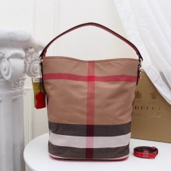 버버리 TT8206 red